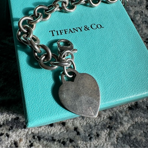 TIFFANY Sterling Silver Heart Tag Charm Bracelet - Picture 7 of 8